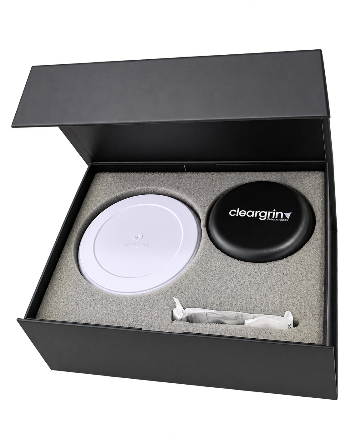 Kit Cleargrin abierto, con estuche y accesorios de la marca